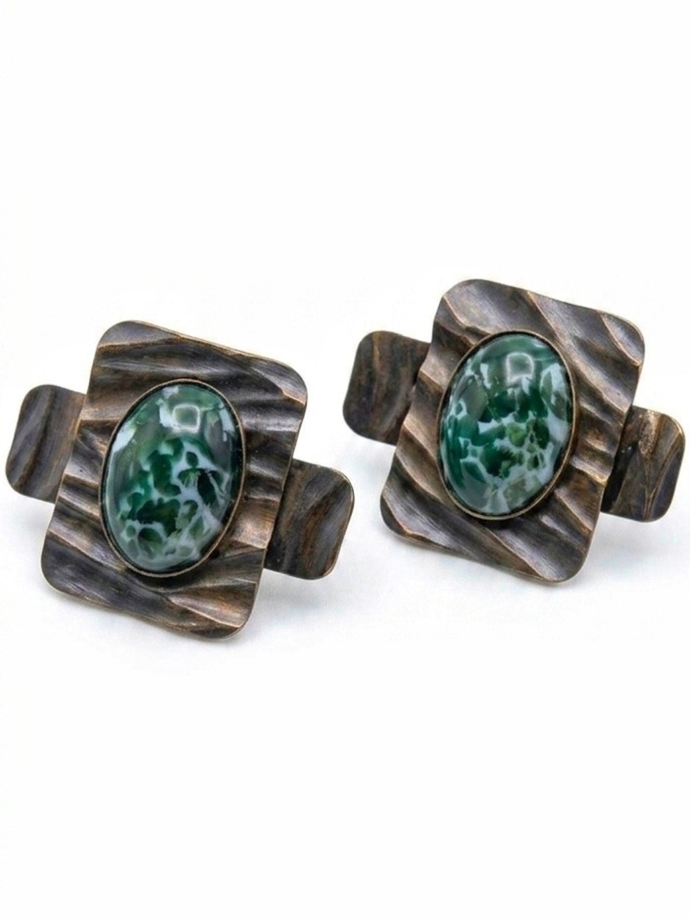 Kate Hines Green Stone Vintage-Style Women’s Vlip On Earrings